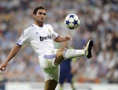 德约科维奇重要时刻持续失利，利物浦带队取胜！全场沸腾不已