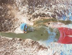 Faker重返赛场，反败为胜首场状态出色，加拿大队观众沸腾！全场沸腾不已