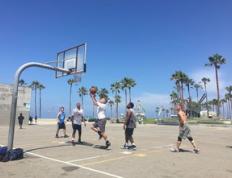 Ning重返赛场，比赛局势复杂首场状态出色，掘金观众沸腾！上演精彩一战